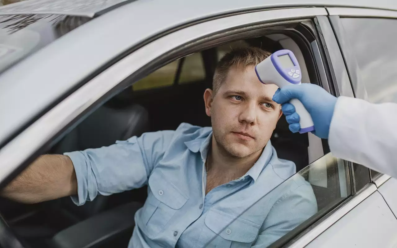 Почему даже с банальной ОРВИ нельзя садиться за руль? Ответ юриста