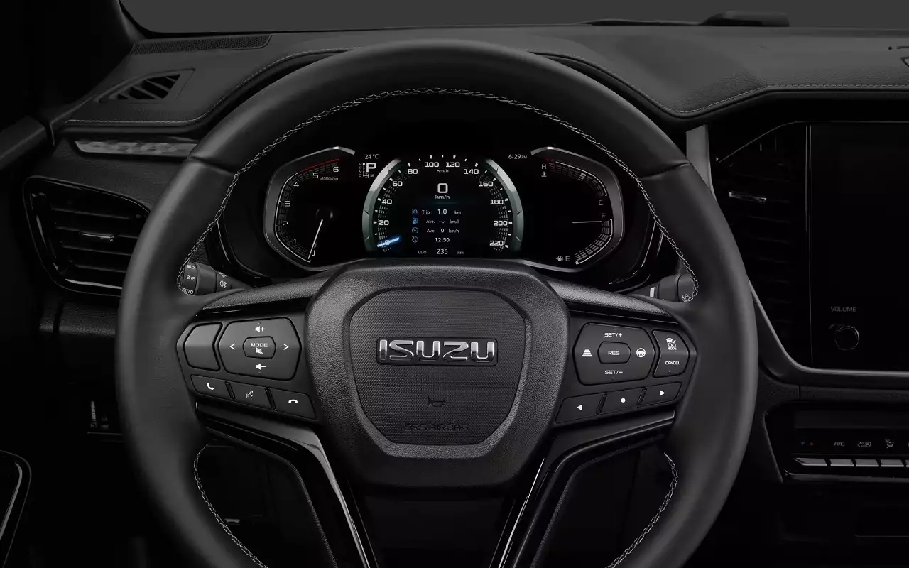 Интерьер Isuzu D-MAX