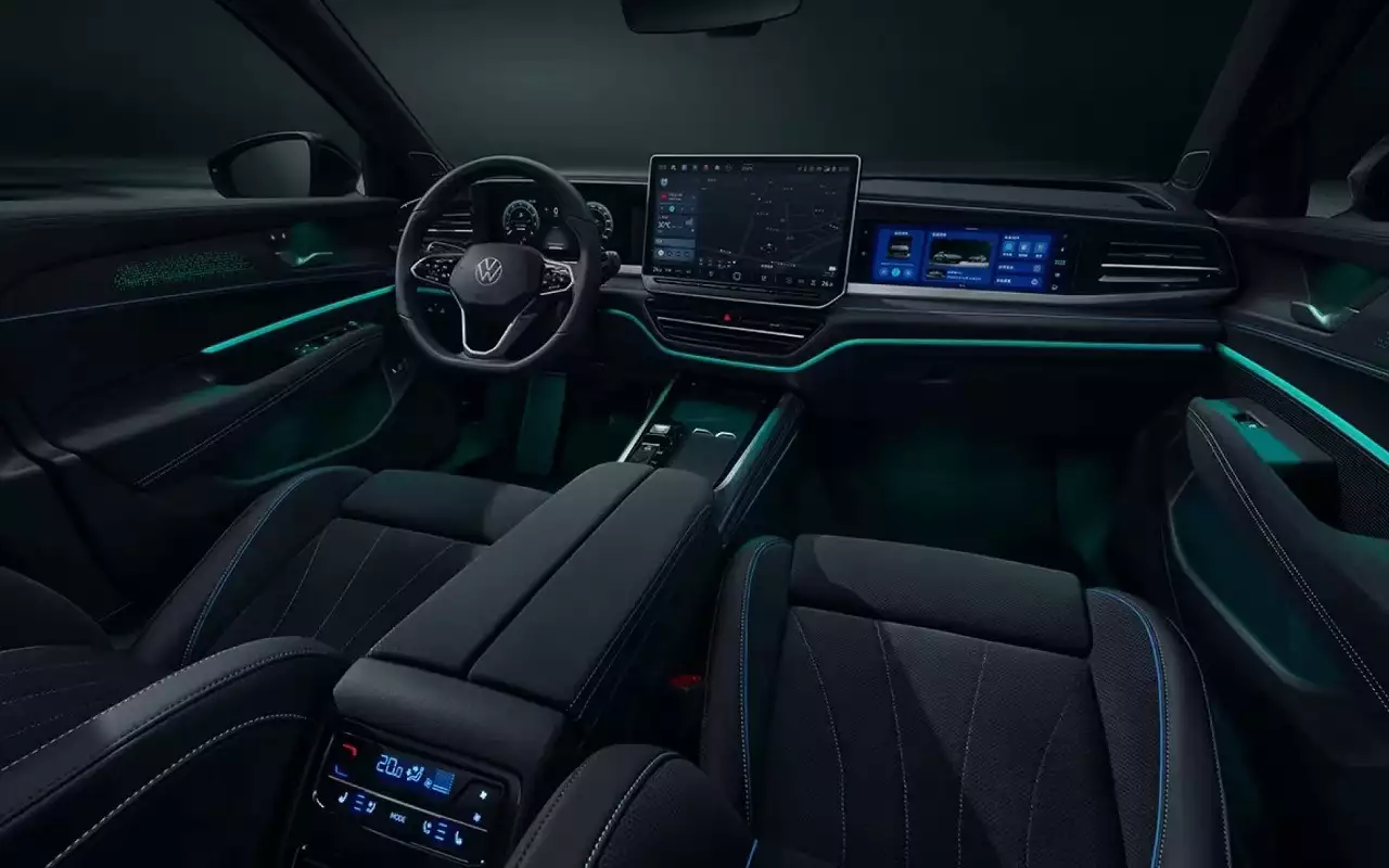 Интерьер Volkswagen Passat Pro 2026