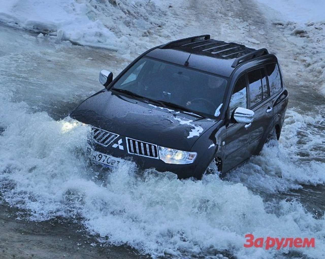 Mitsubishi Pajero Sport: лыжню! (ВИДЕО)