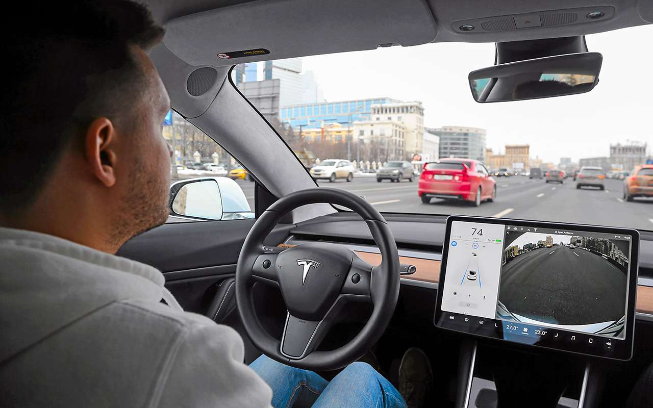 Автопилоты Tesla вынужденно попали под отзывную кампанию