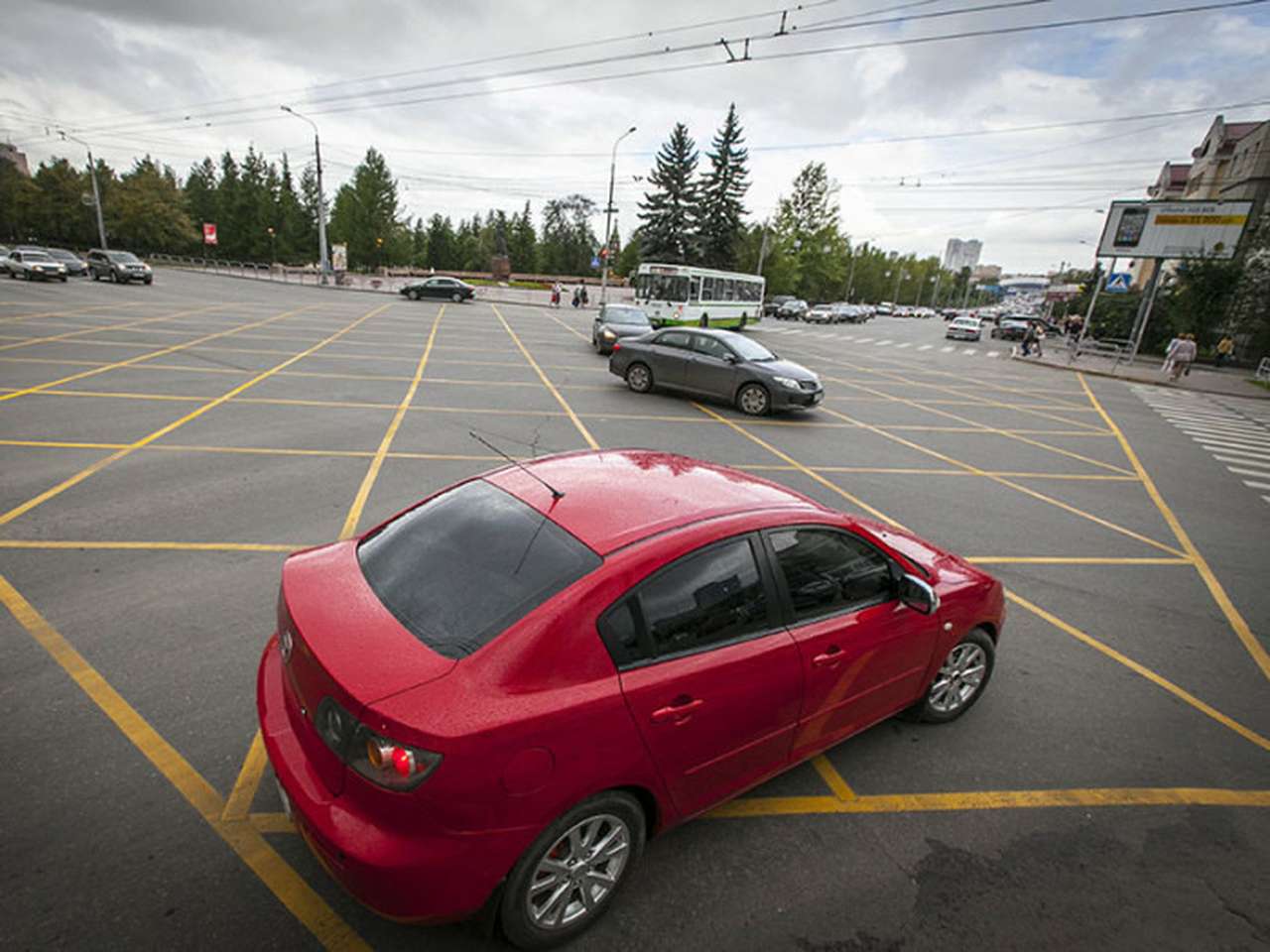 Спецразметка отучит водителей выезжать на забитые перекрестки