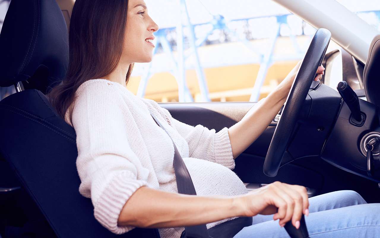 На парковках появятся места для беременных