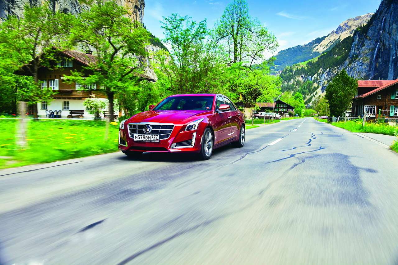 Cadillac CTS. Производство США. В продаже в России с апреля 2014 г. От 1 995 000 руб.