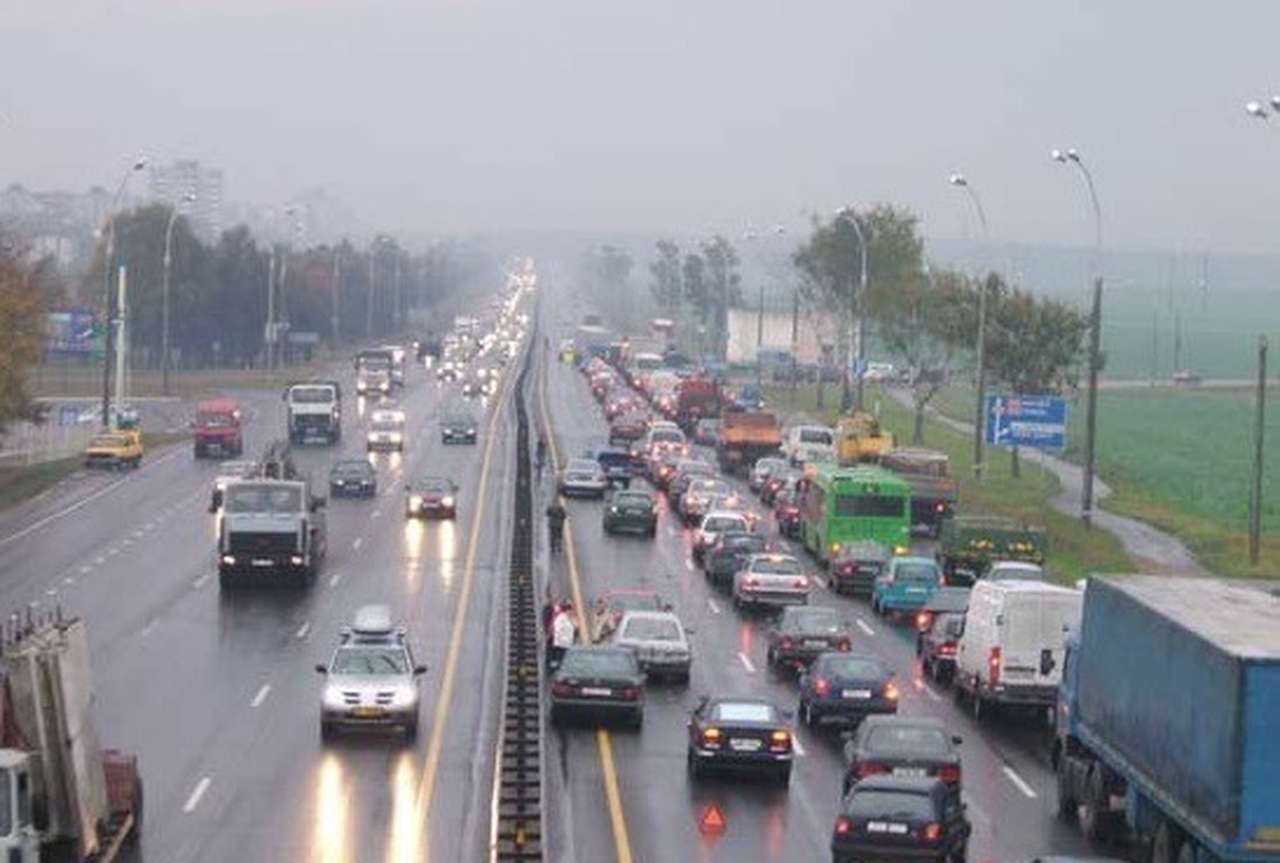 60 передвижных пунктов для весового контроля грузовиков появятся на МКАД