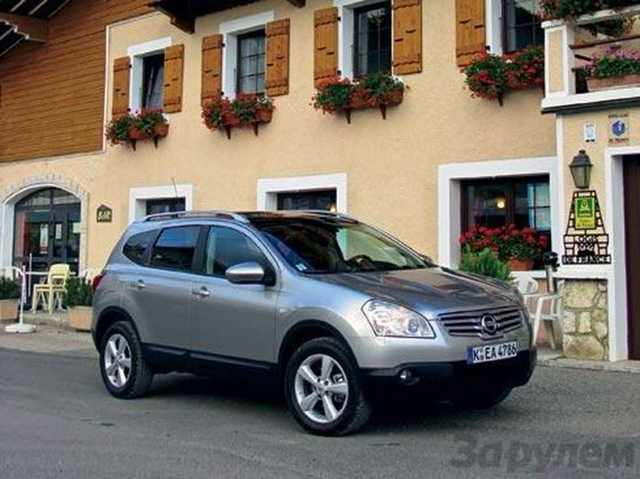 Презентация Nissan Qashqai+2: Семеро по лавкам