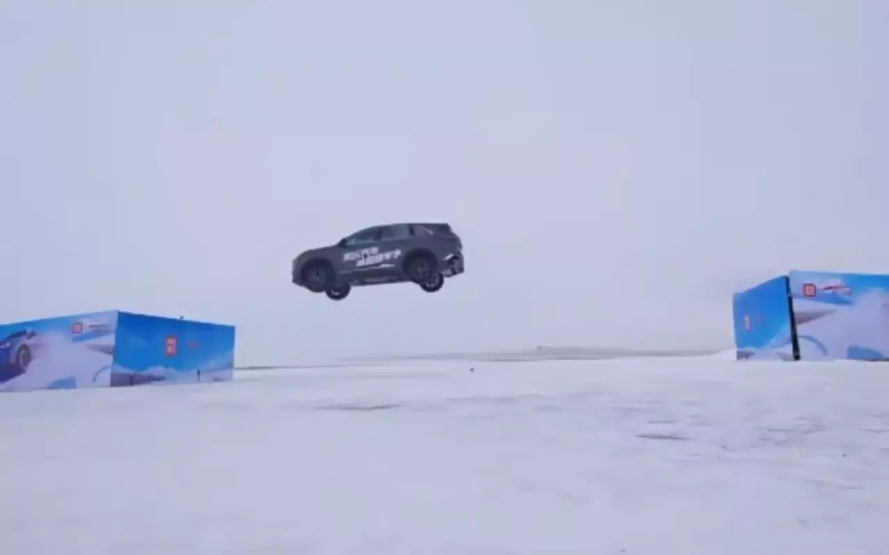 Китайский автопроизводитель Changan установил «ледяной» рекорд