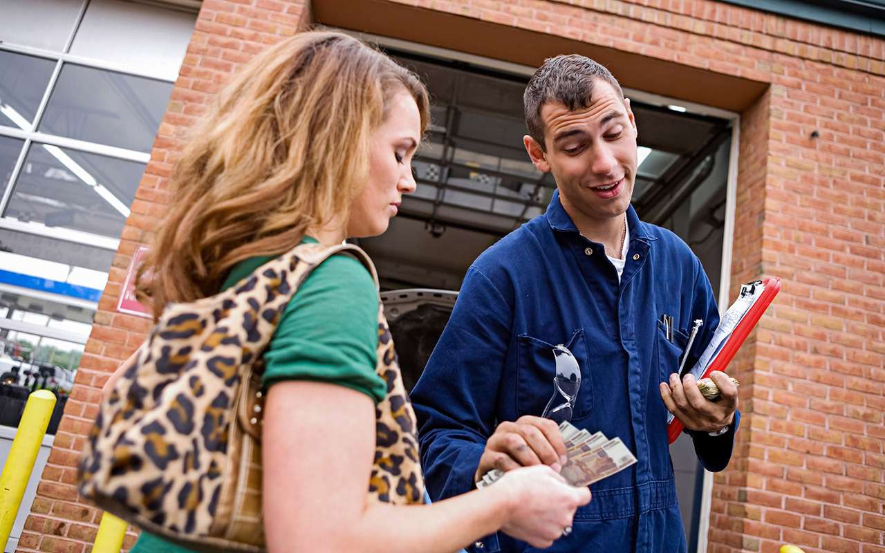 Вот как обманывают в автосервисах: 3 популярные схемы