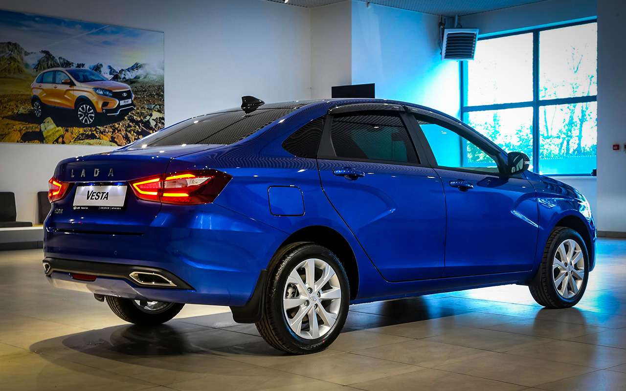 У дилеров Lada появилась Vesta NG из «прощальной» серии: что это за машины?