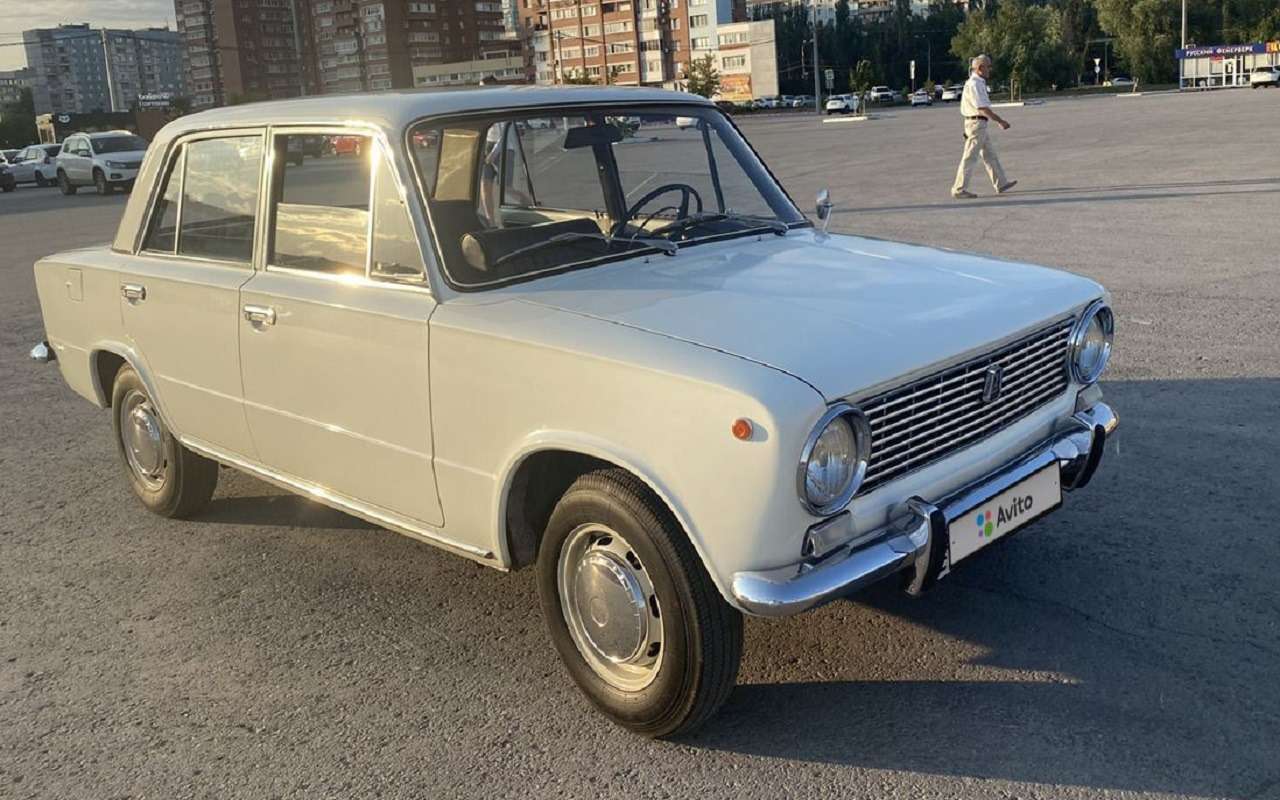 Жигули из первых партий продают по цене нового Мерседеса