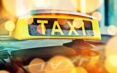 Таксист спас пенсионерку от мошенников