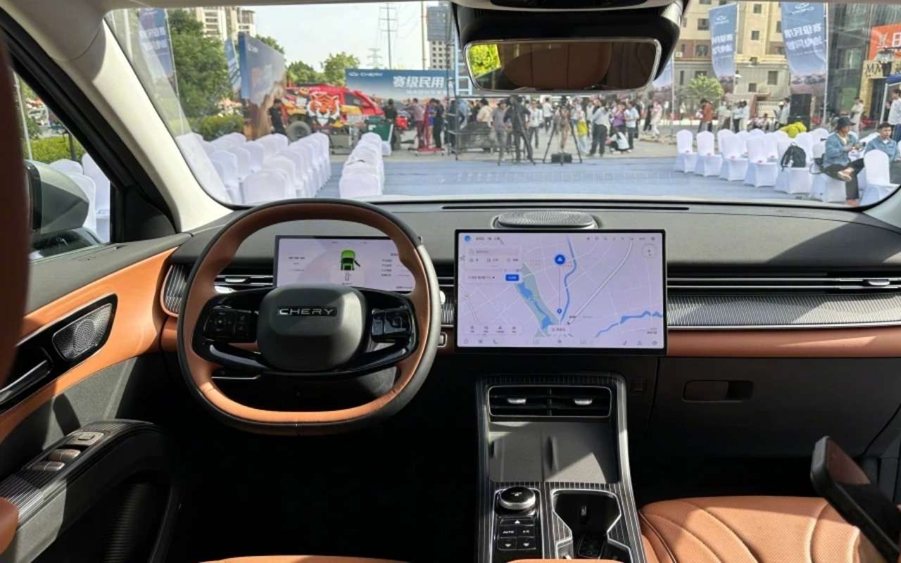 Интерьер Chery Tiggo 8 Plus