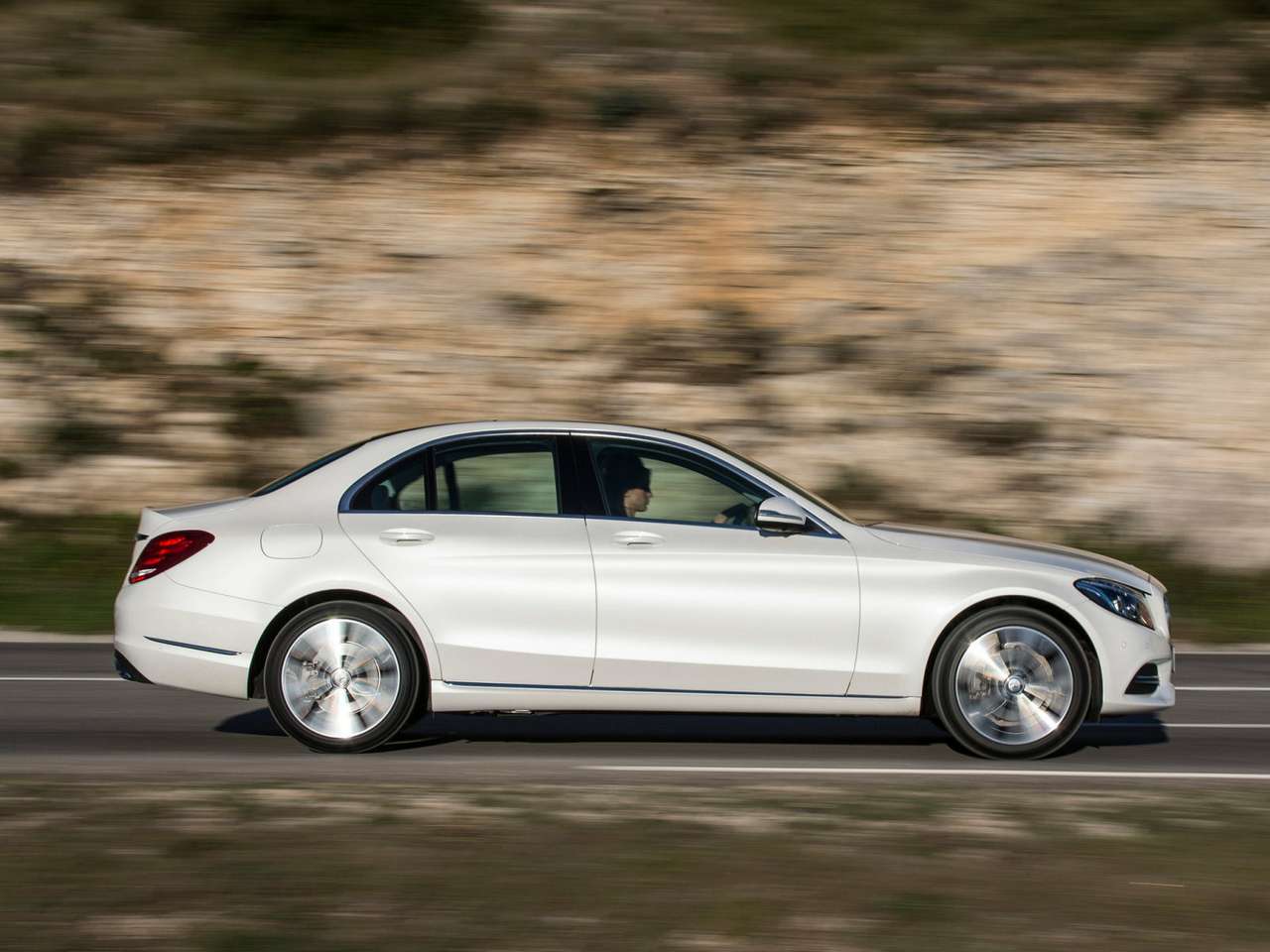 Mercedes-Benz отзывает в России полноприводные авто С-класса