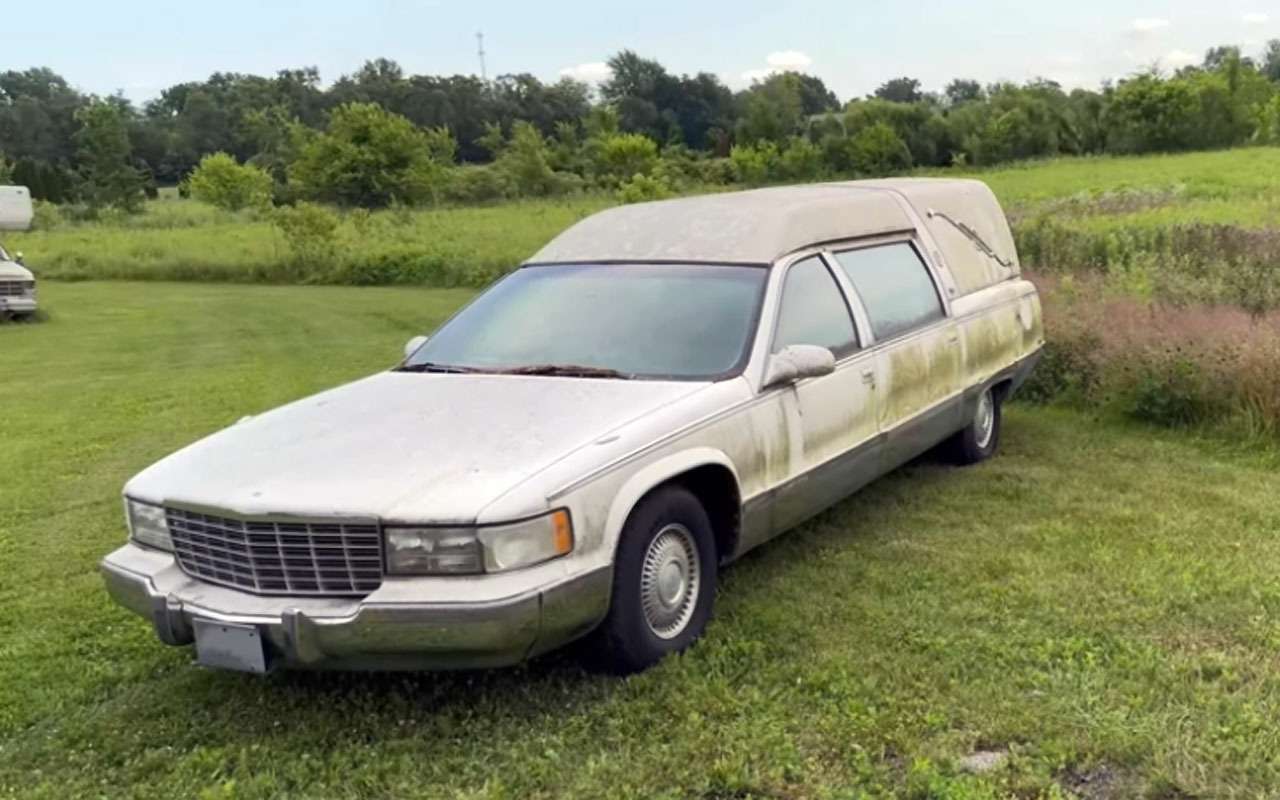 В поле нашли Cadillac и отмыли – залипательное видео