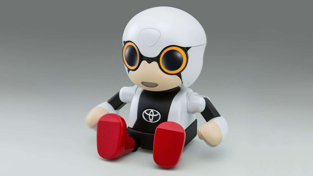Toyota создала идеального пассажира такси — робота Kirobo Mini