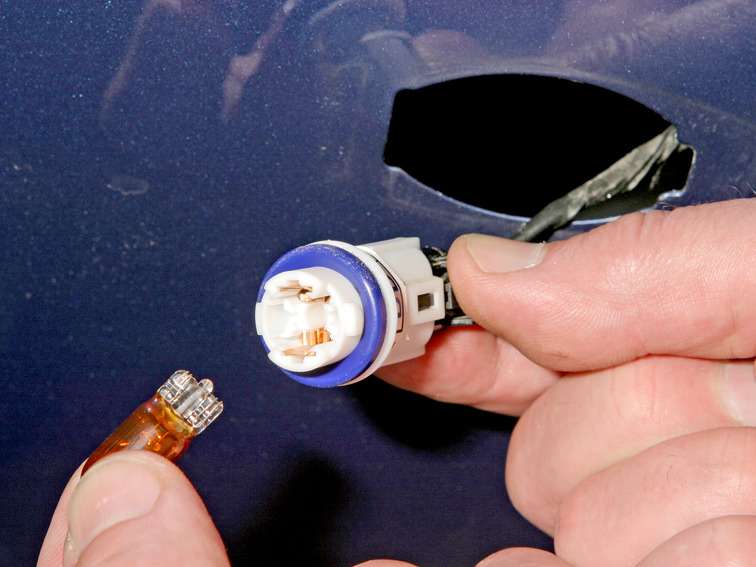 Как поменять лампочку поворотника на шевроле авео - 84 фото