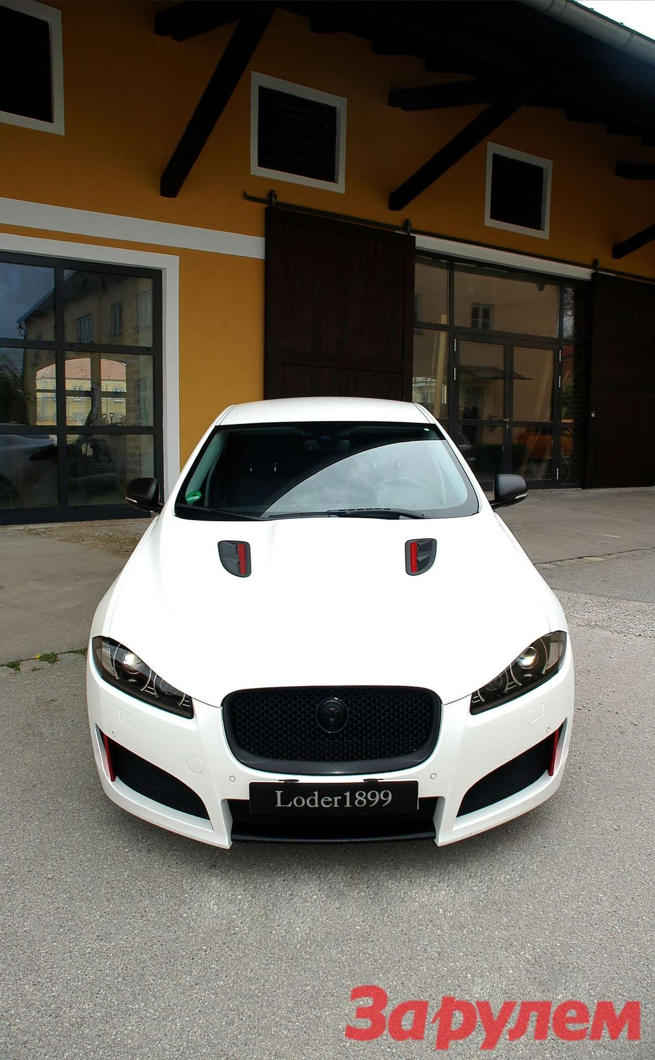 Немецкие тюнеры поработали над стилем нового Jaguar XF