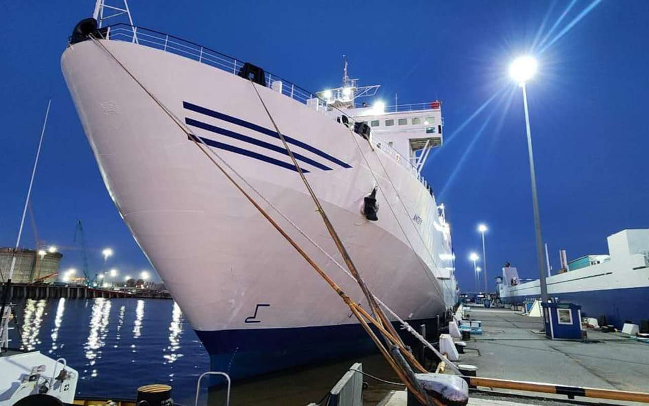 Паром «Антей»