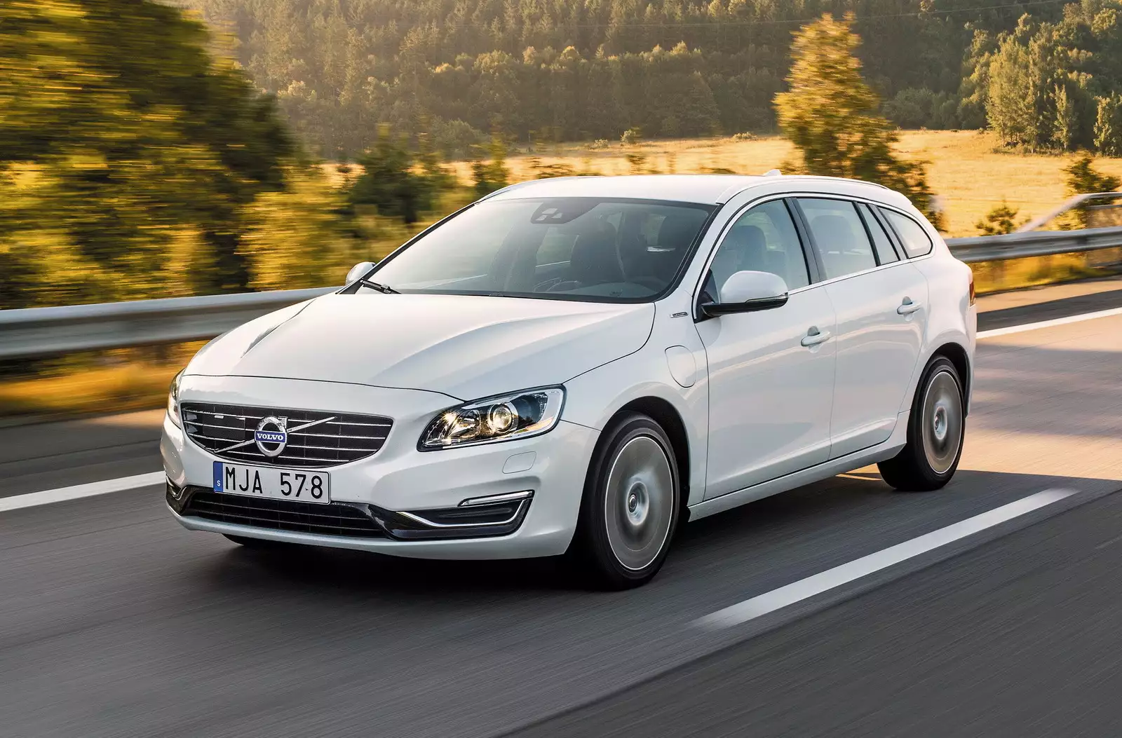 Тест-драйвы Volvo V60 (Вольво В60) от «За рулем»