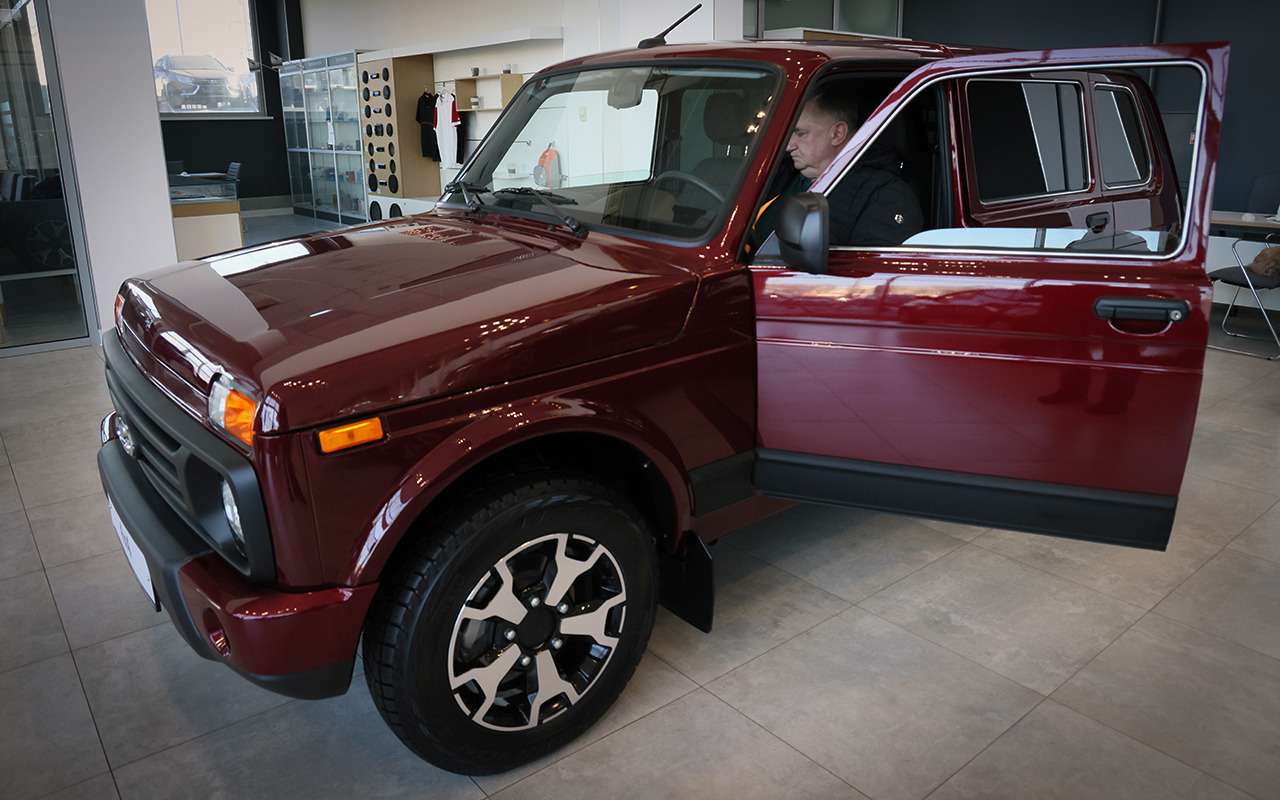 Никаких допов! Узнайте, сколько теперь стоит Нива у дилеров