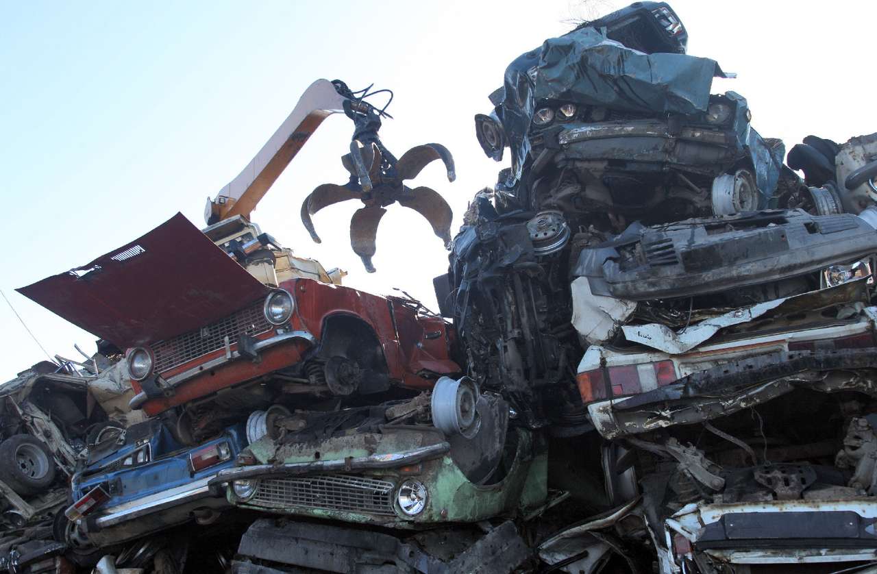 Омич распилил Жигули и заявил об угоне, чтобы не платить транспортный налог