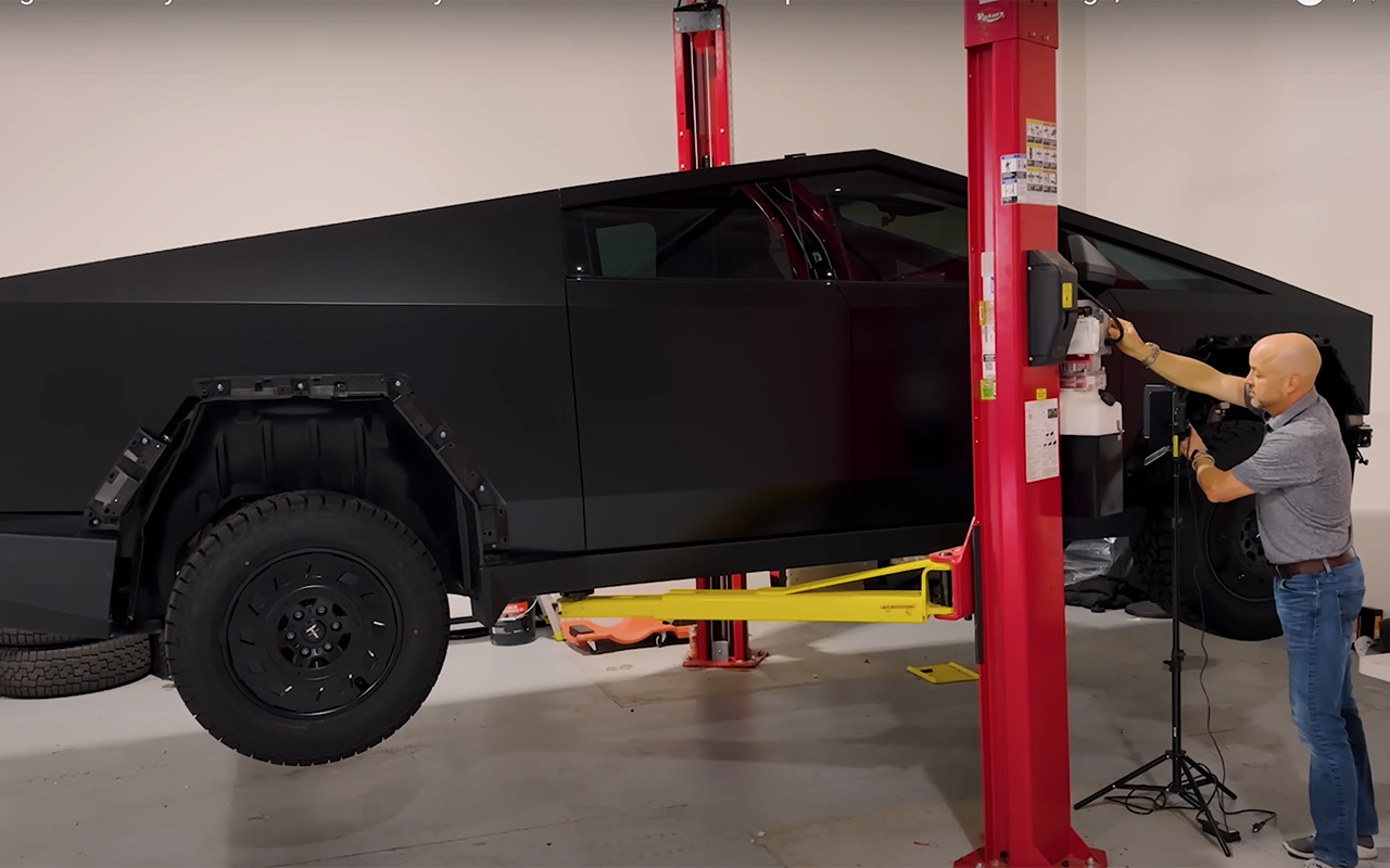 Инженерные решения, примененные в Tesla Cybertruck показали на видео
