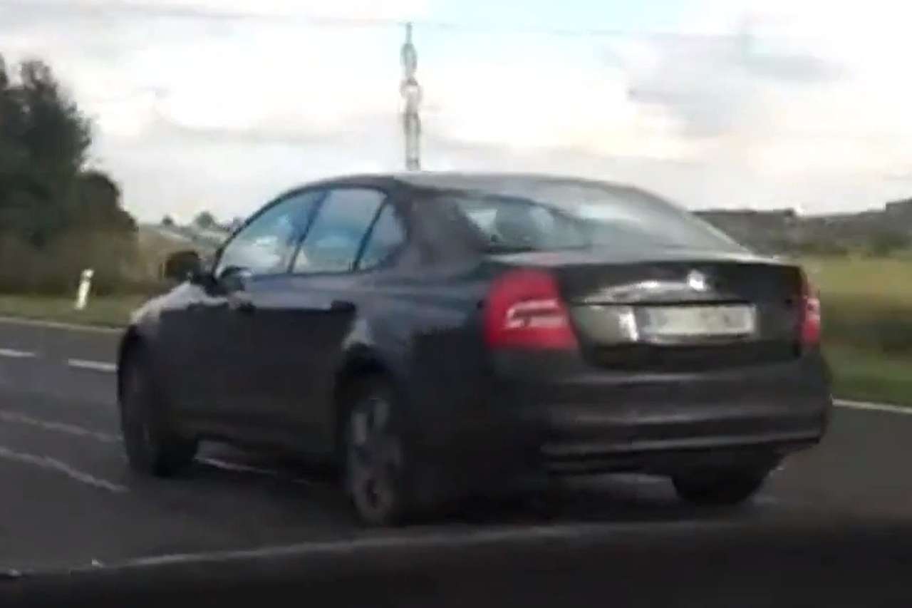 Появилось первое видео новой Skoda Octavia без камуфляжа