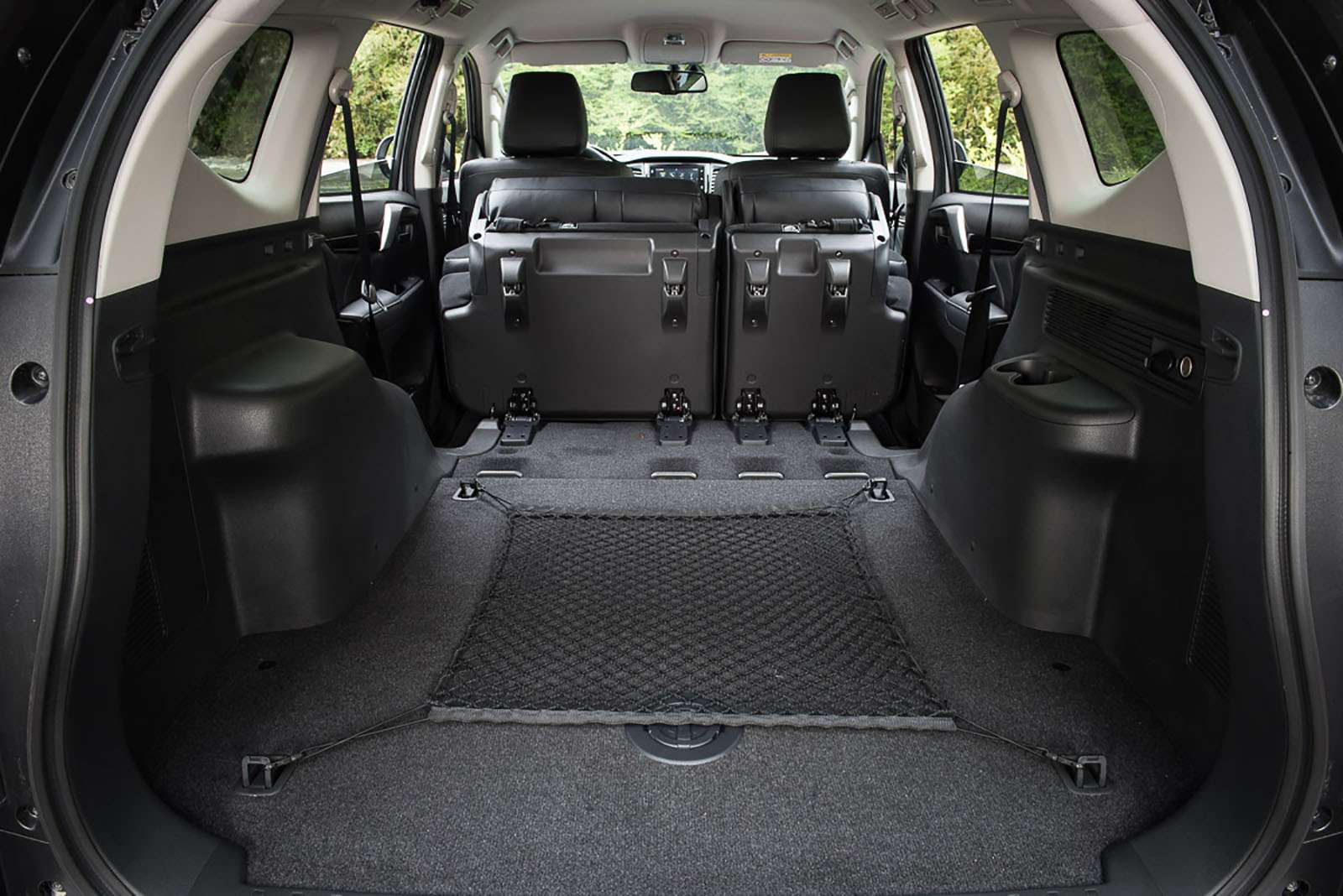 Багажник паджеро спорт 3. Паджеро спорт как раскладывается салон. Как раскладываются сиденья в Паджеро спорт 2. Как раскладываются задние сиденья Паджеро спорт.