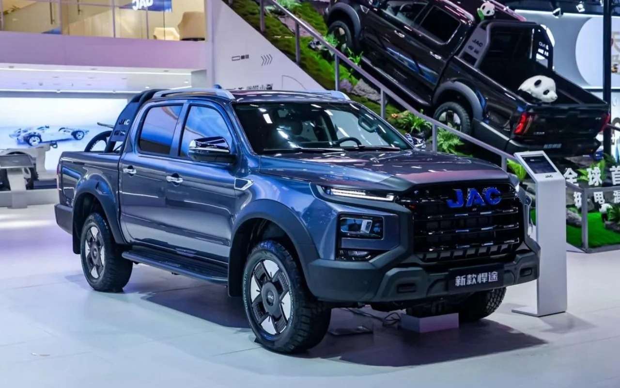 JAC T9