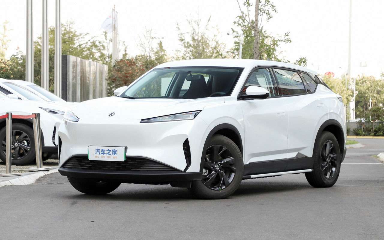 Dongfeng начал продажи стильного и доступного кроссовера