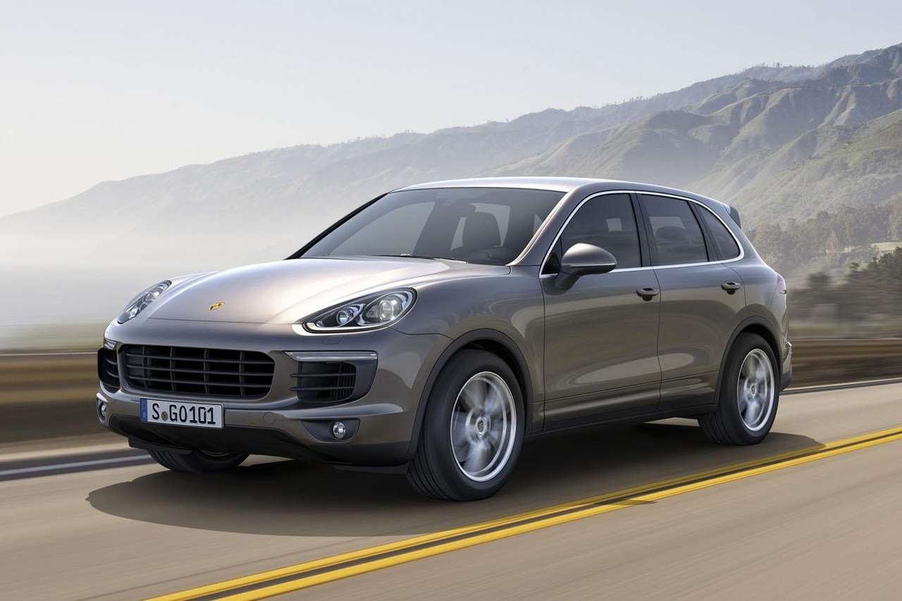 В Porsche обновили «обычный» Cayenne и необычный GTS