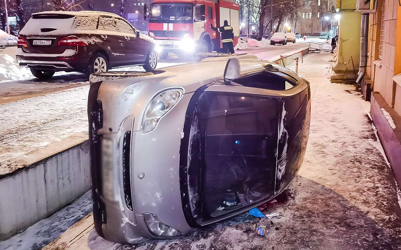 Как себя вести, если машину занесло: советы эксперта