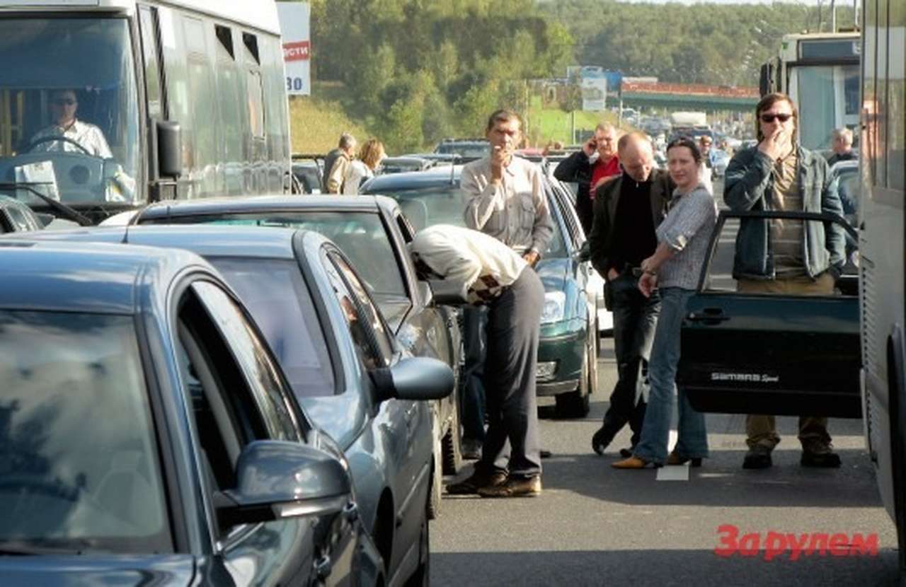 Московских автомобилистов решили и дальше притеснять автобусами