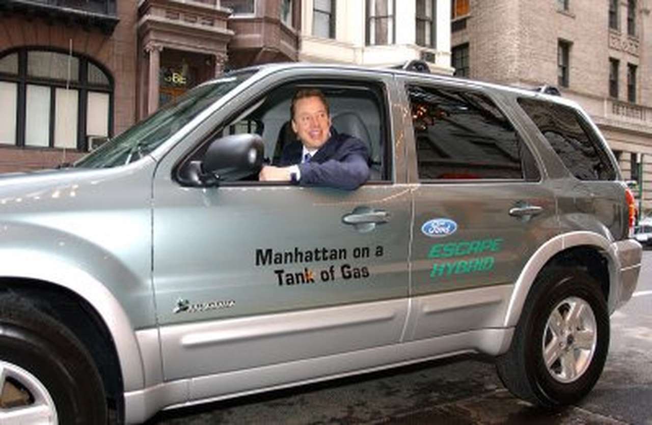 Ford Escape Hybrid показал расход 6,2 литра на 100 км