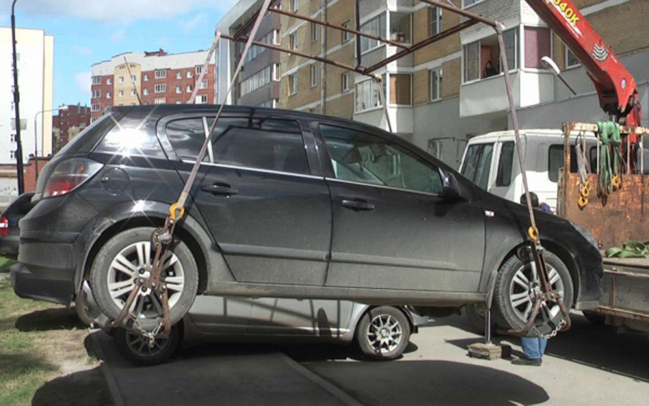 Автовладелец лишился иномарки. Не пожелал платить пострадавшему по его вине человеку!