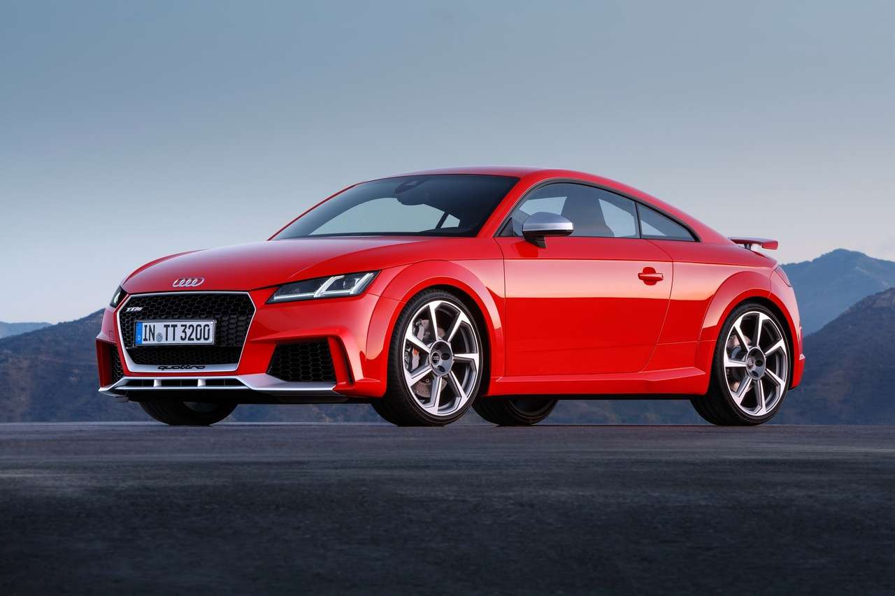 Новый Audi TT RS досчитал до пяти