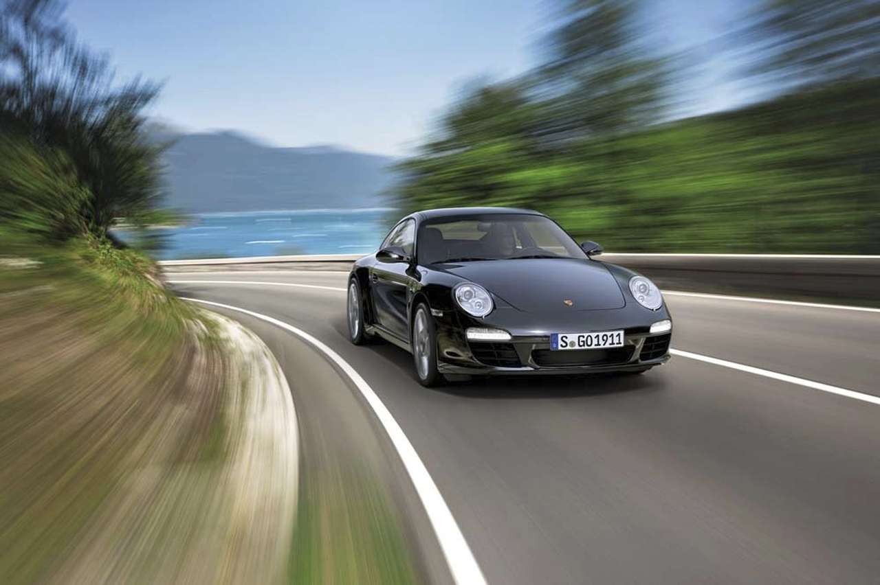 Porsche выпустит специальную серию 911