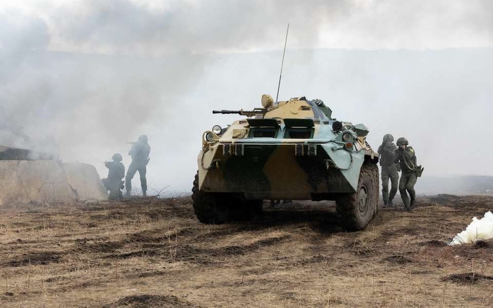 Двигатель, масса и другие секреты самого быстрого бронетранспортера