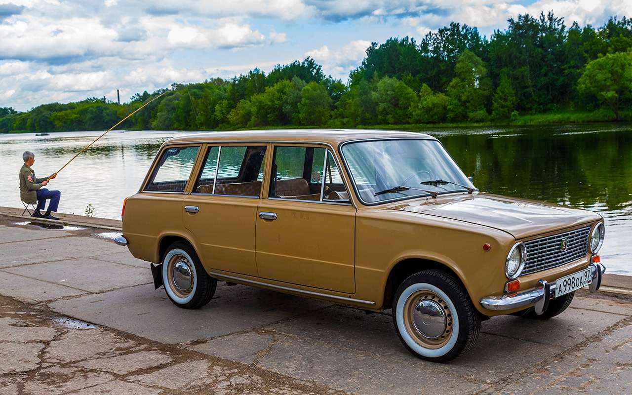 «Двойка» стала особенно желанной для дачников – их армия росла почти так же стремительно, как выпуск автомобилей.