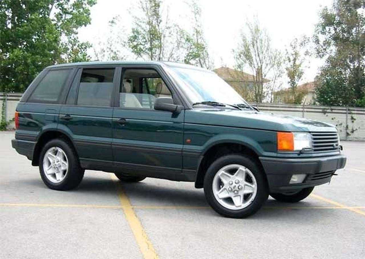 В Японии отзывают 10.410 Land Rover