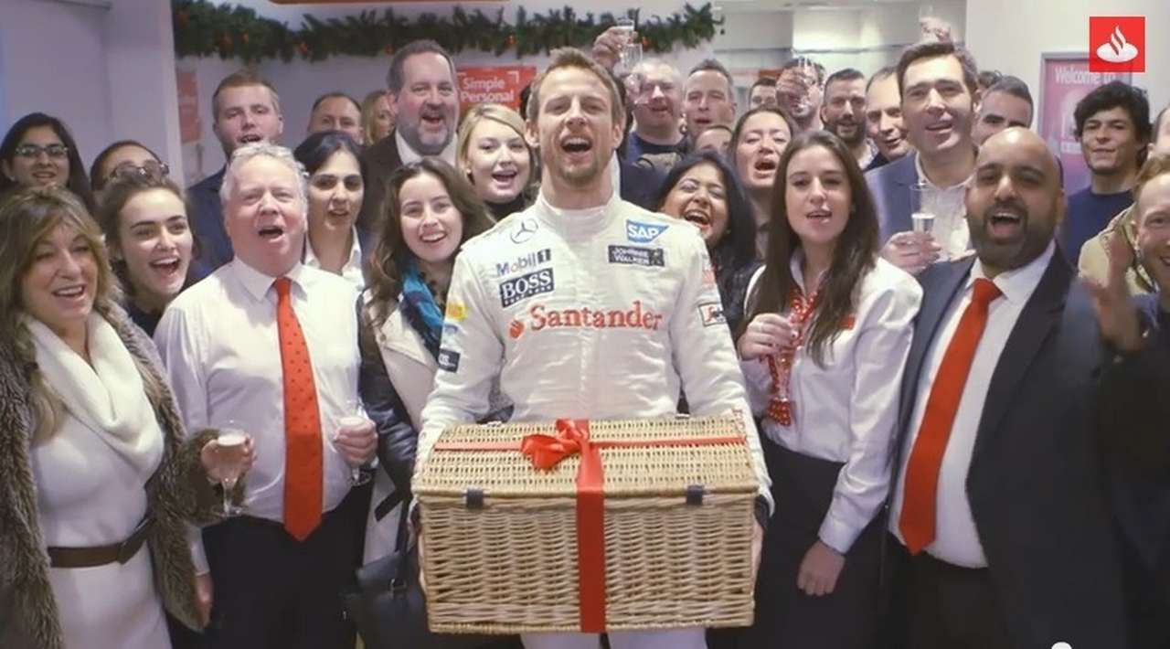 Дженсон Баттон на Рождество поработал банкоматом (ВИДЕО)