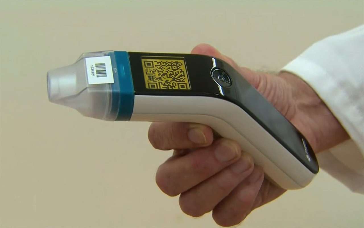 На базе алкотестера создали устройство, позволяющее определять коронавирус