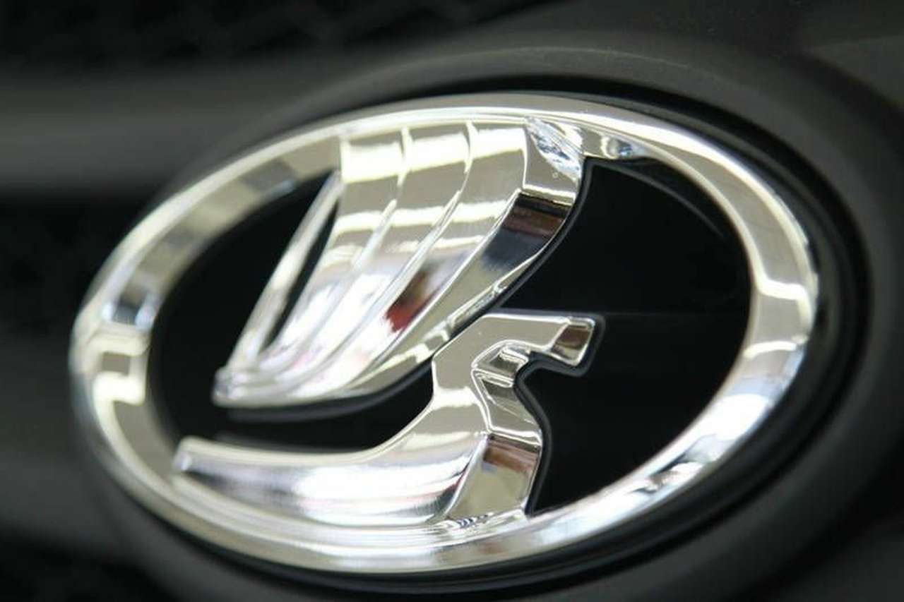 Выручка АВТОВАЗа от продаж новых Lada за 6 месяцев упала на 19%