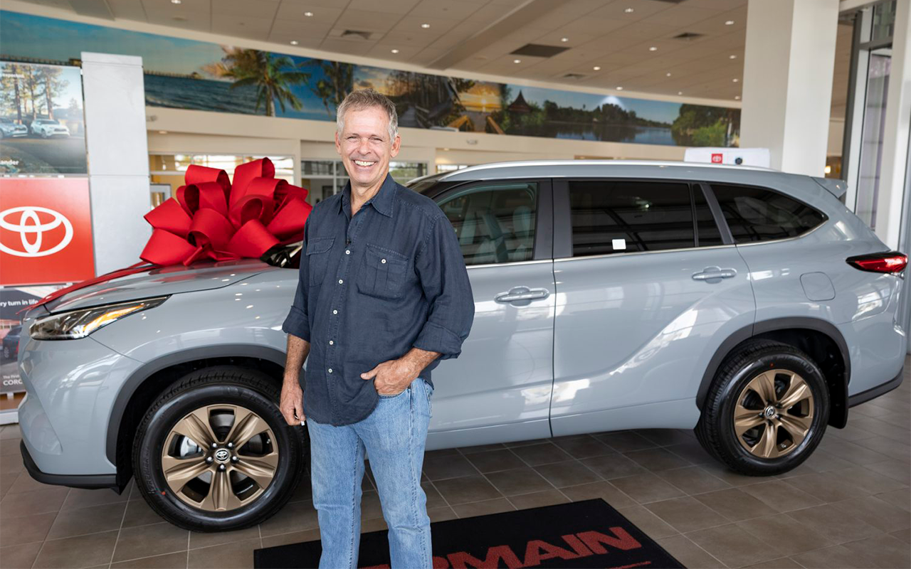 Toyota подарила новый Highlander владельцу старого