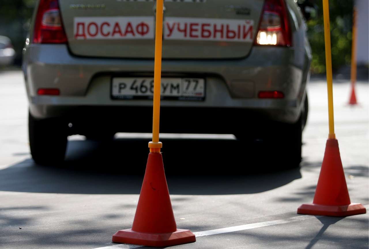 Участников ДТП обяжут проходить платный курс в автошколах