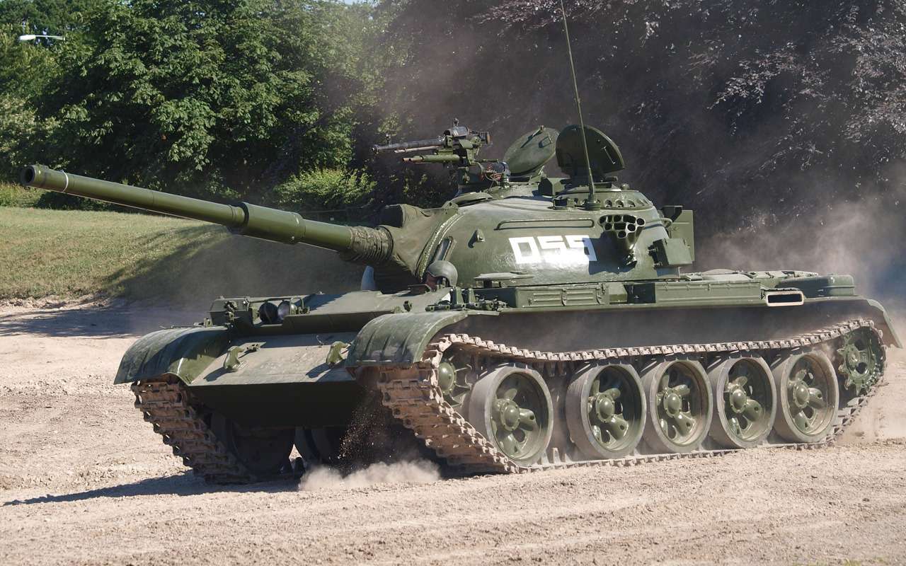 Старые танки Т-54 – им нашли новое применение