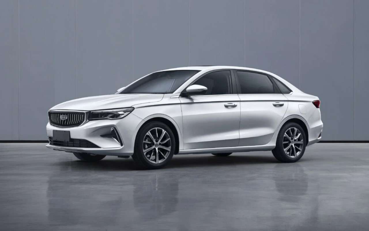Geely Emgrand приедет в Россию с новым двигателем
