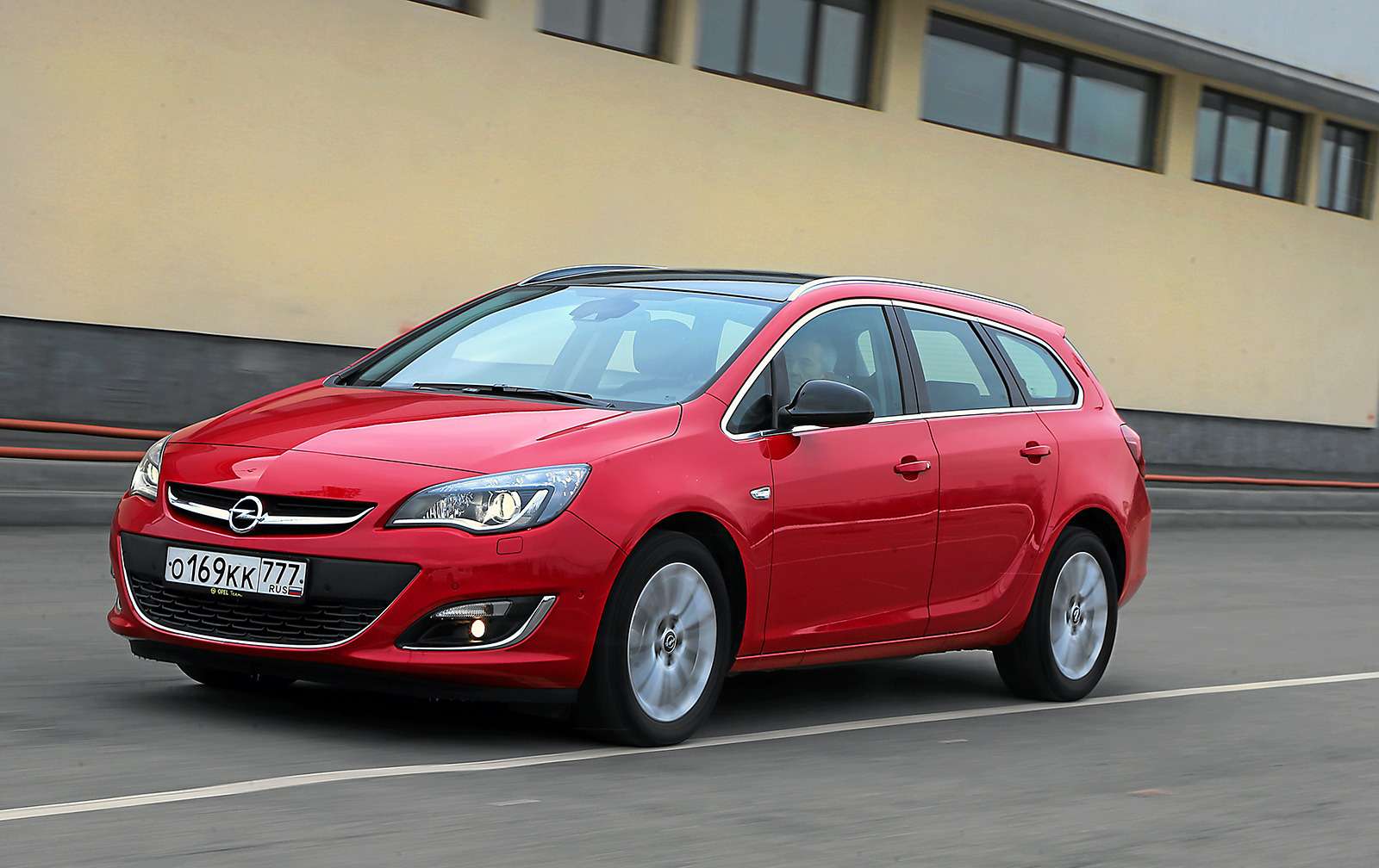 Хороший опель. Opel Astra на st37