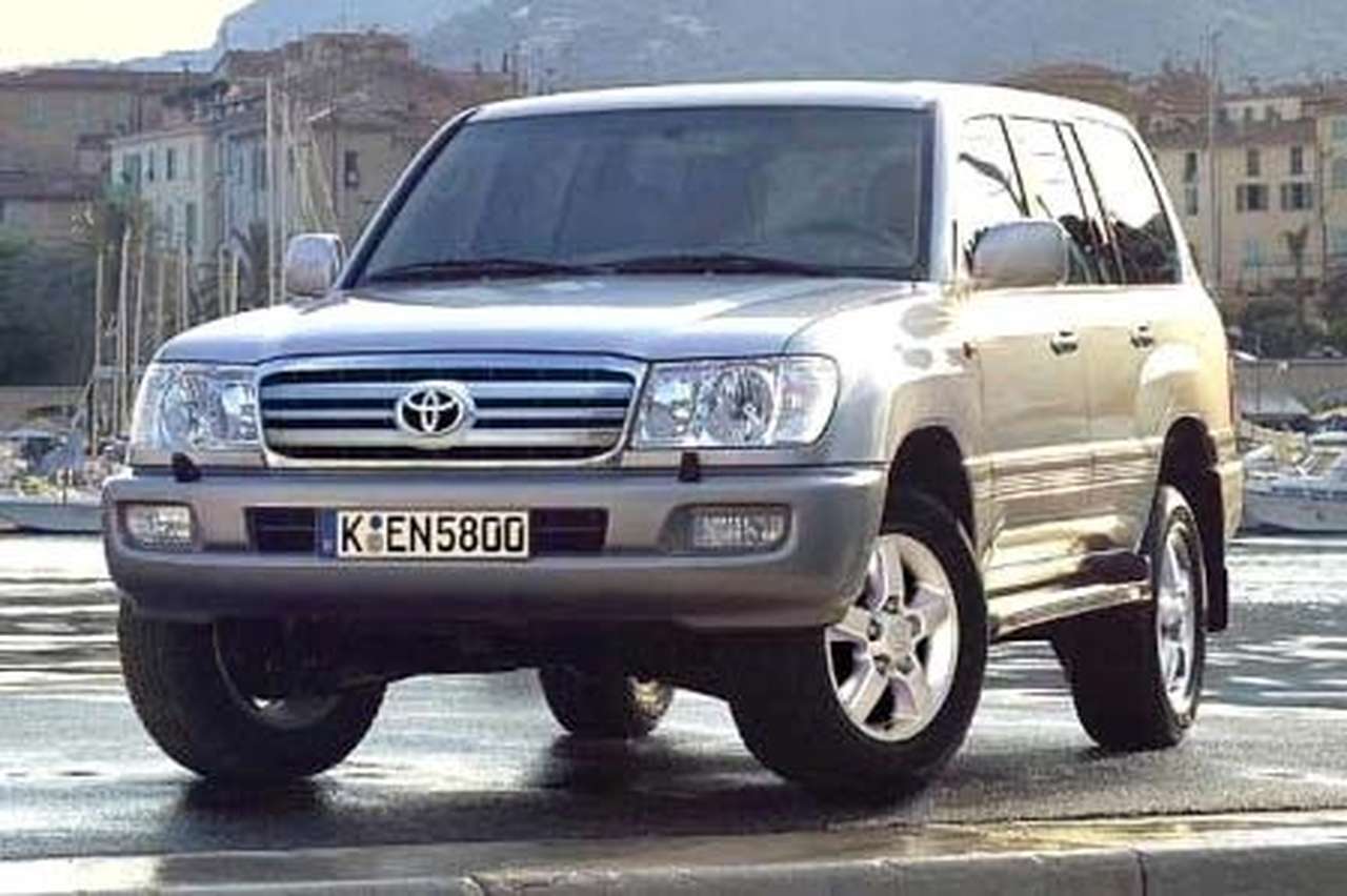 Land Cruiser 2006 года стартует по цене 57.800 евро
