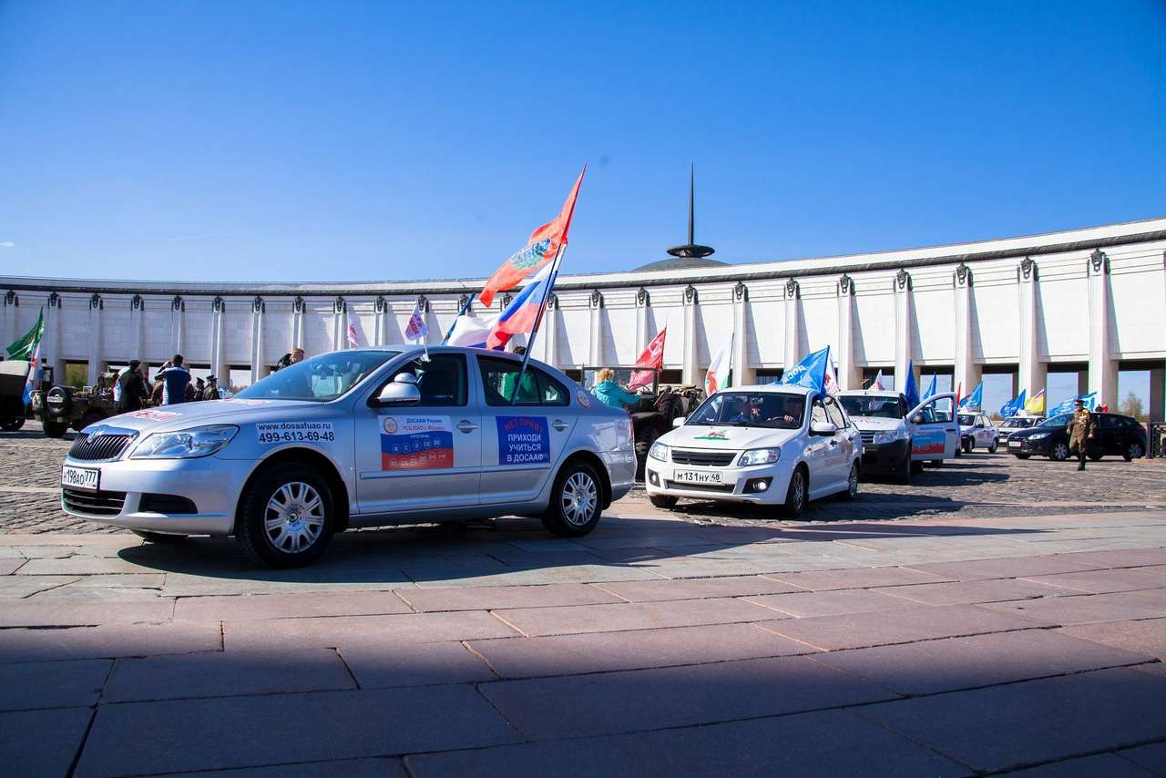 «За рулем» принял участие в автопробеге «По дорогам Великой Победы»